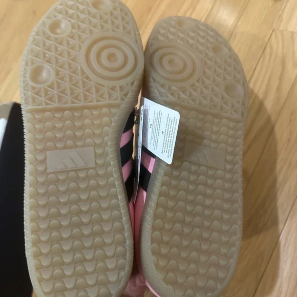 Adidas Messi Samba Pink/Black/Gum Bottom NIB - Picture 8 of 10